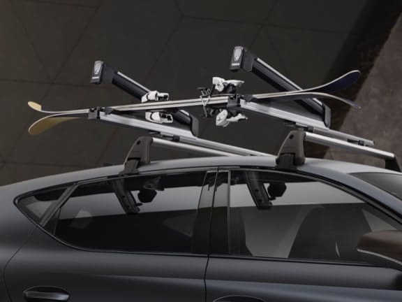 CUPRA Leon 5D with extendable ski rack car accessory. 