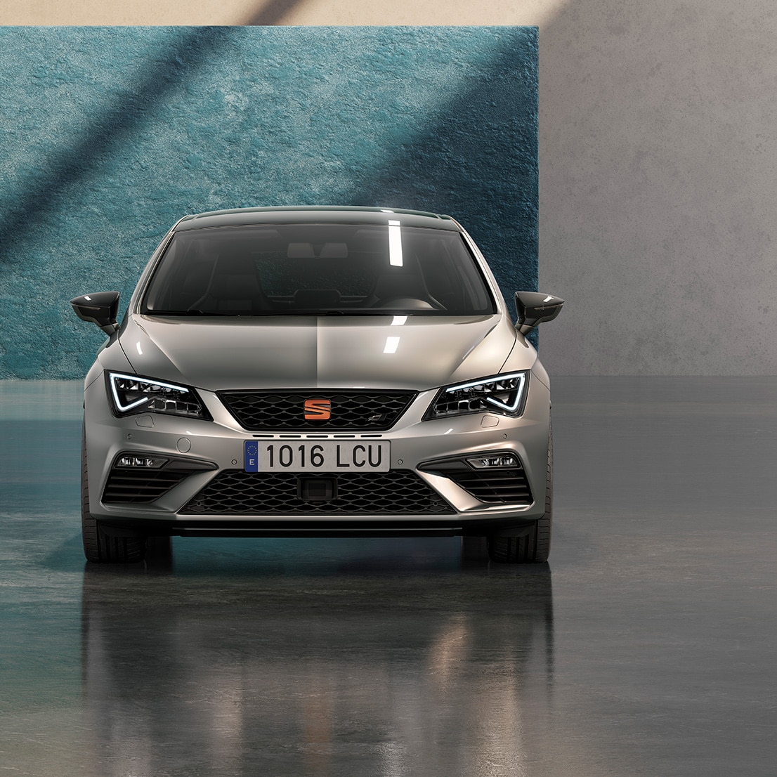 Leon CUPRA safety front of car