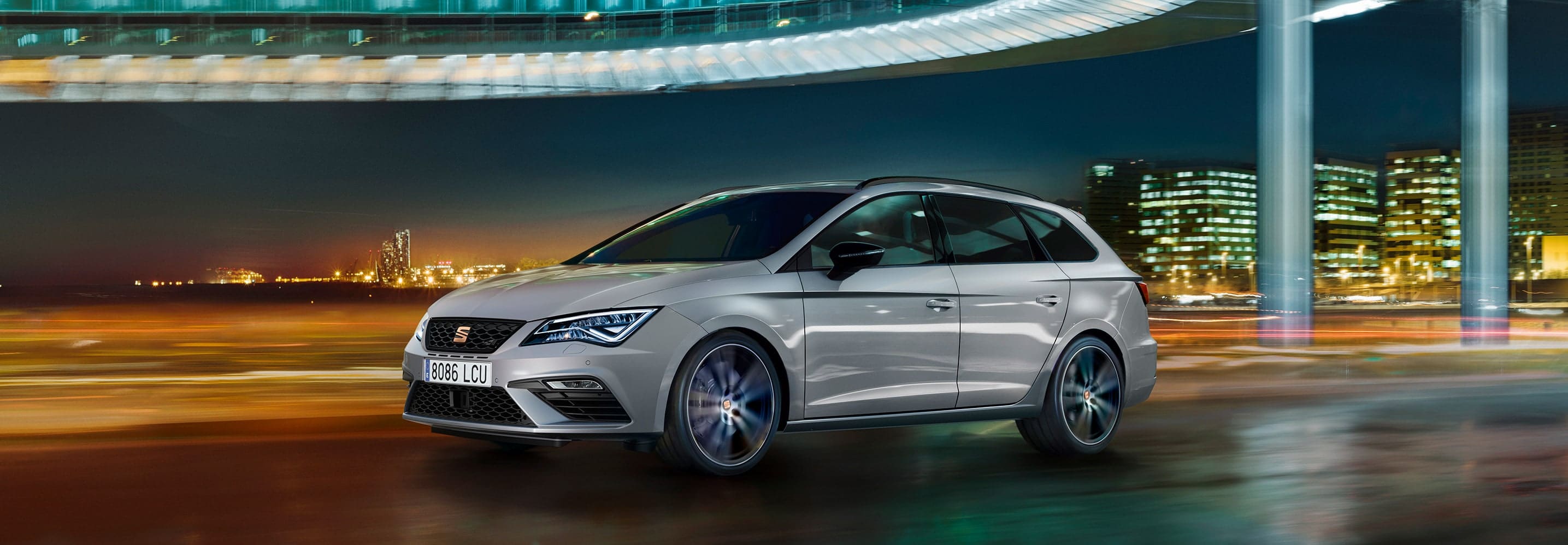 Side view of the Leon CUPRA ST