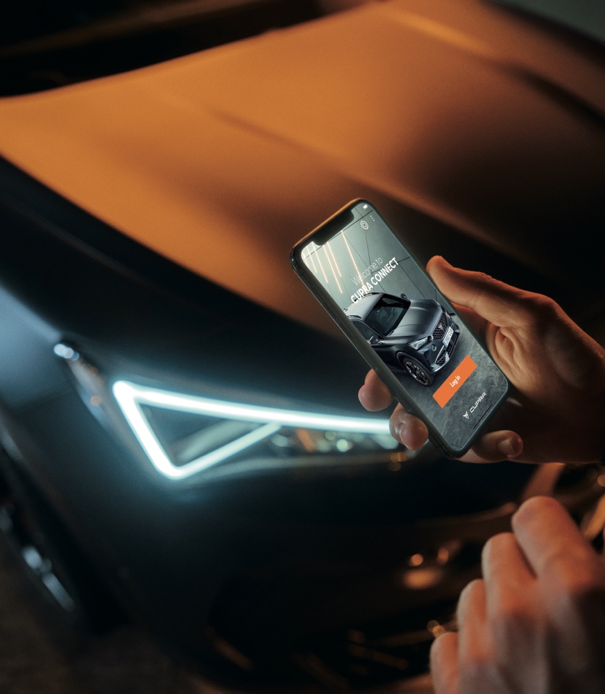 CUPRA%20CONNECT%20app%20from%20a%20smartphone